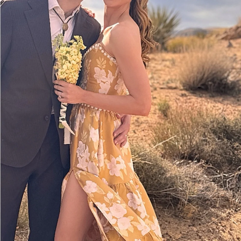 V. Chapman Dress Vivian Yellow Gold Floral Formal Gown - Picture 5 of 8